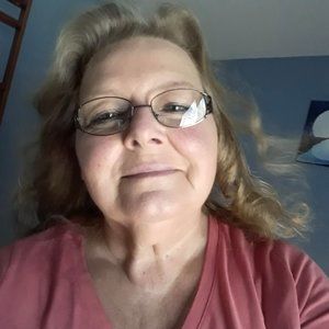 Meet your Posher, Eva